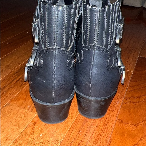 Indigo Rd. Black Western Buckle Strap Pointed Toe Moto Booties Women’s Size 6.5 - Picture 7 of 7